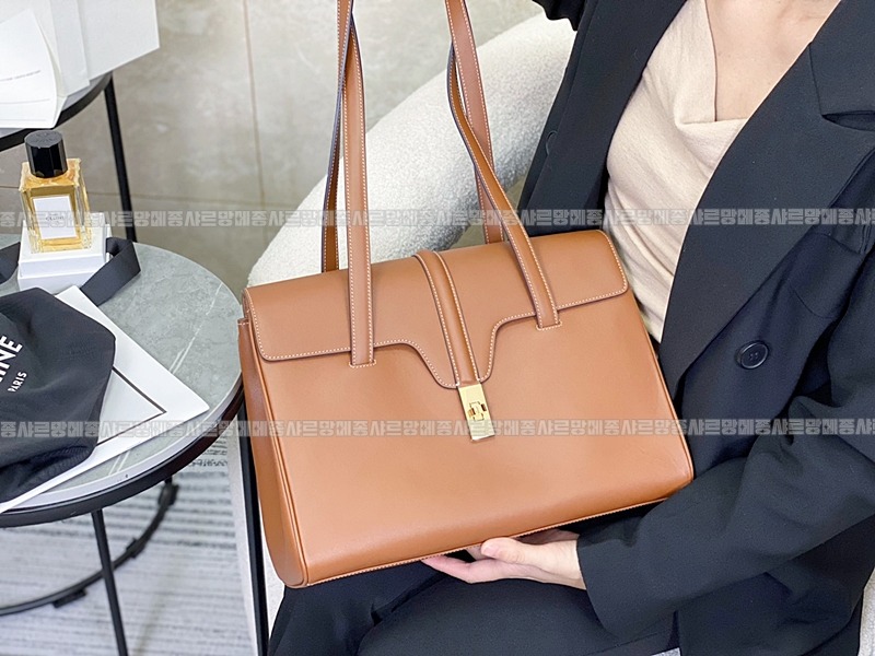 셀린느미디움소프트16  20260305-104522-017루.jpg