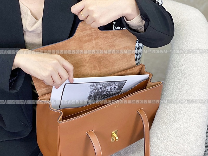 셀린느미디움소프트16  20260305-104522-018루.jpg