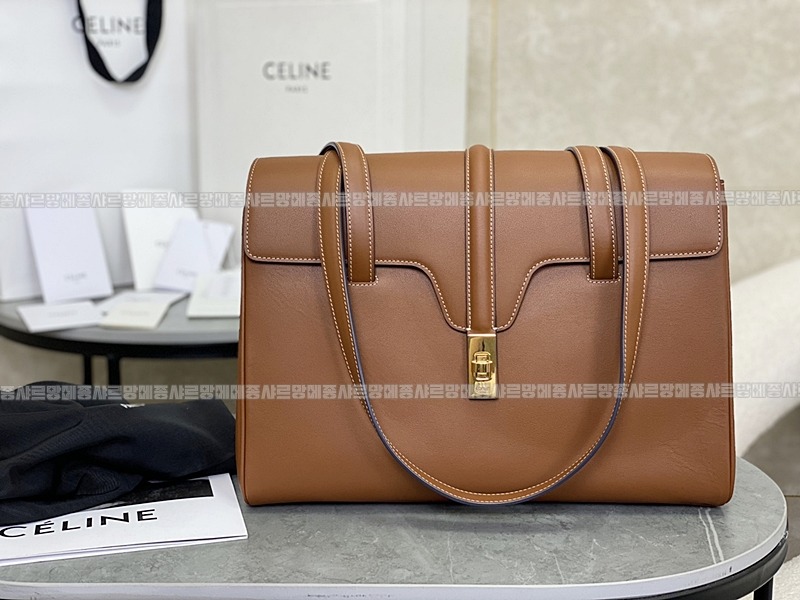 셀린느미디움소프트16  20260305-104518-001루.jpg