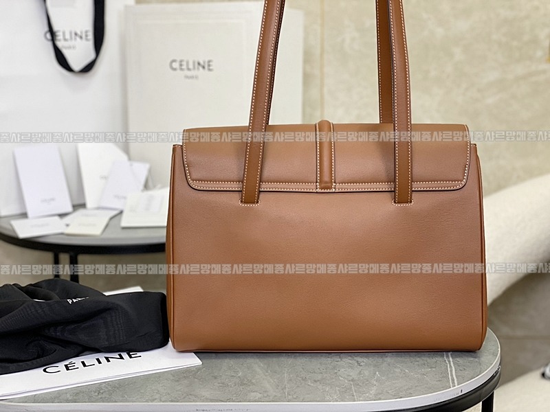 셀린느미디움소프트16  20260305-104518-004루.jpg