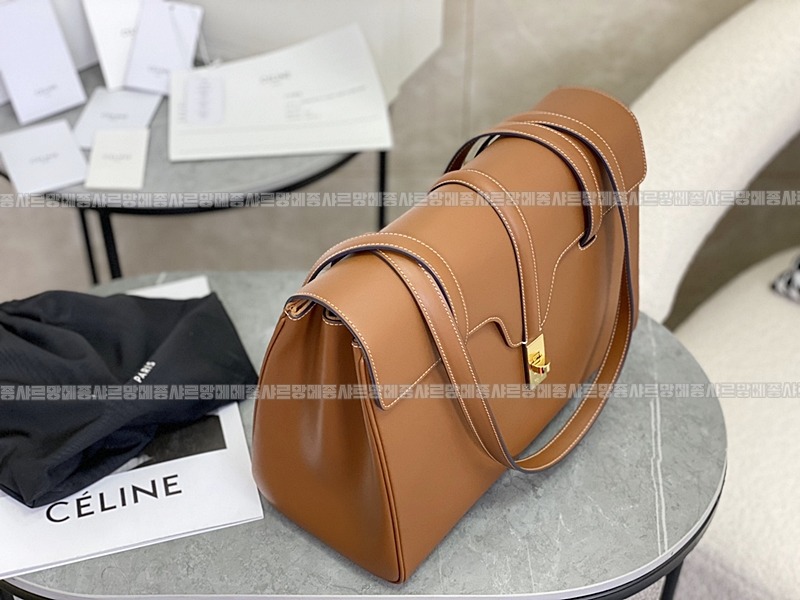 셀린느미디움소프트16  20260305-104519-008루.jpg