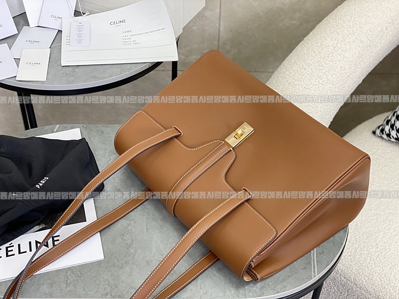 셀린느미디움소프트16  20260305-104519-009루.jpg