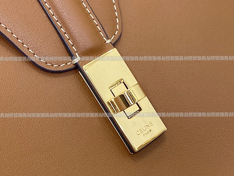 셀린느미디움소프트16  20260305-104519-010루.jpg