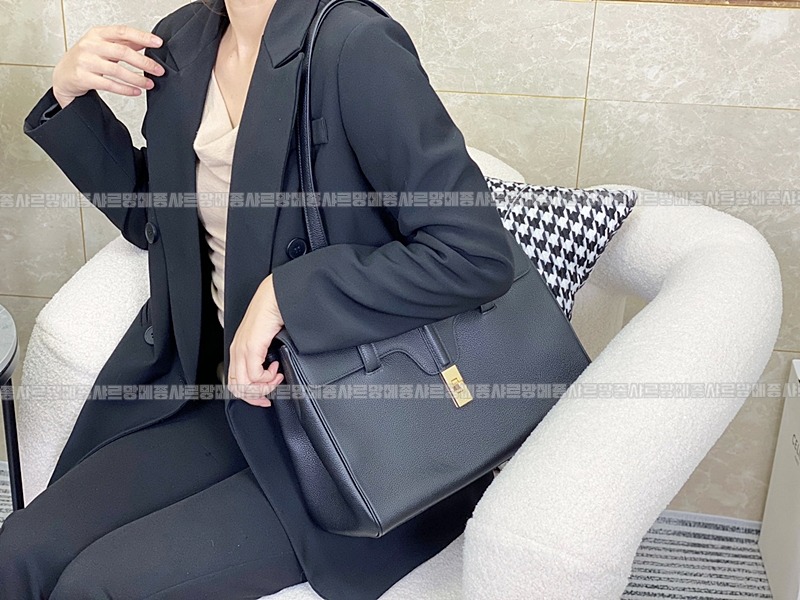 셀린느미디움소프트16  20260305-104904-016루.jpg