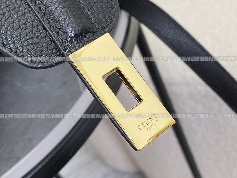 셀린느미디움소프트16  20260305-104903-005루.jpg