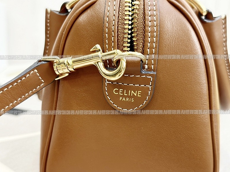 셀린느퀴르트리옹프스몰보스턴백  20260305-112156-010루.jpg