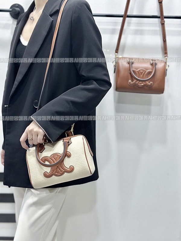 셀린느퀴르트리옹프스몰보스턴백  20260305-112508-019루.jpg