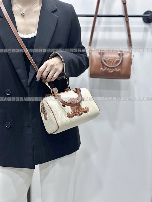 셀린느퀴르트리옹프스몰보스턴백  20260305-112508-018루.jpg