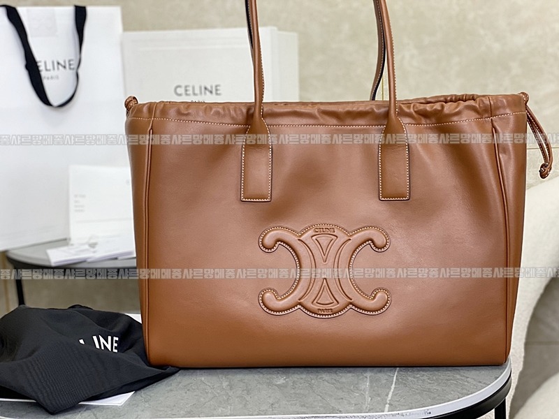 셀린느카바스트리옹프라지  20260305-114559-001루.jpg