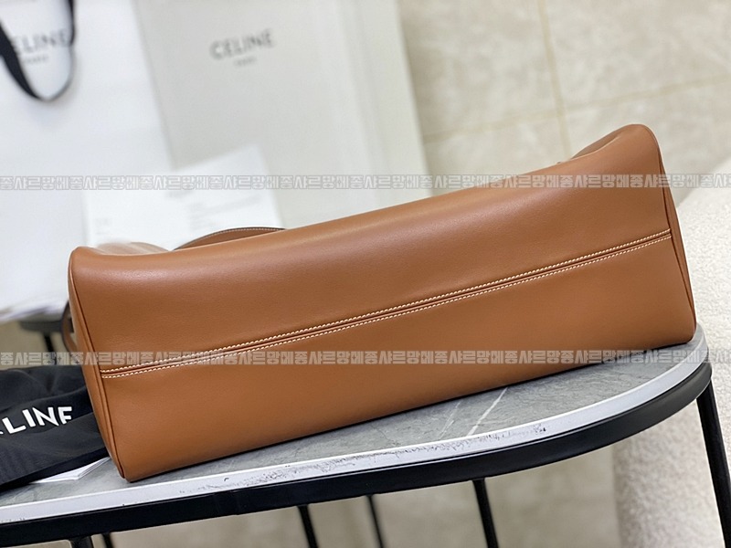 셀린느카바스트리옹프라지  20260305-114559-004루.jpg