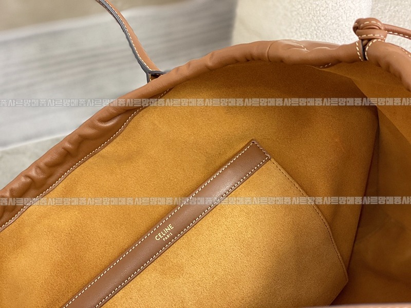 셀린느카바스트리옹프라지  20260305-114600-012루.jpg