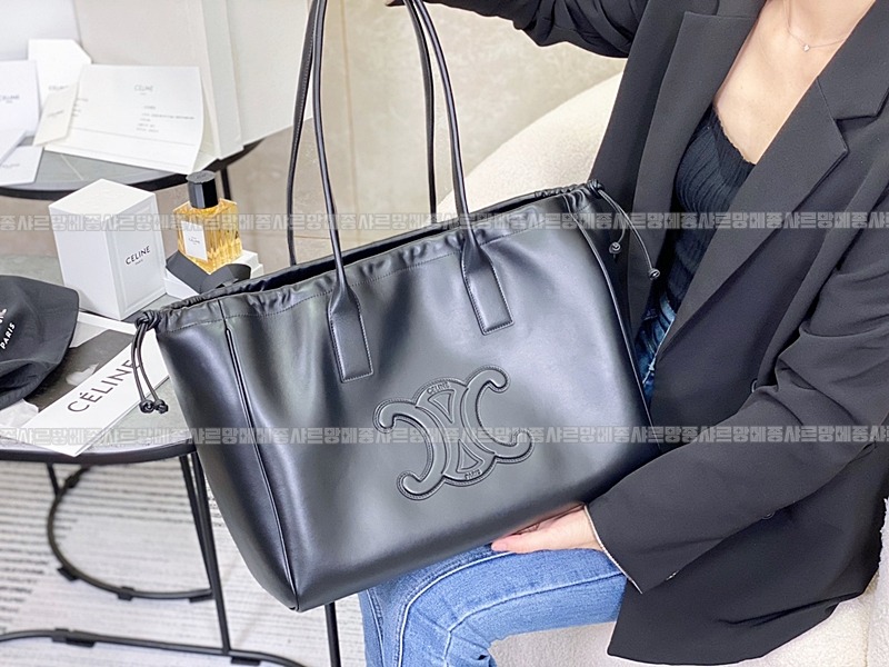 셀린느카바스트리옹프라지  20260305-114923-014루.jpg