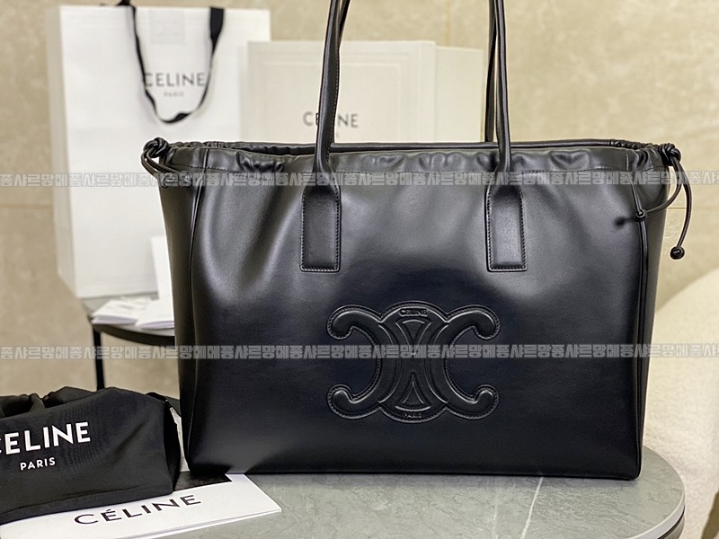 셀린느카바스트리옹프라지  20260305-114921-001루.jpg