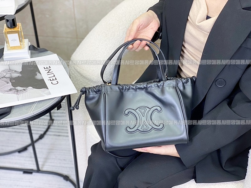 셀린느카바스트리옹프스몰  20260305-131638-016루.jpg