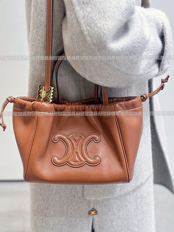 셀린느카바스트리옹프스몰  20260305-132713-016루.jpg