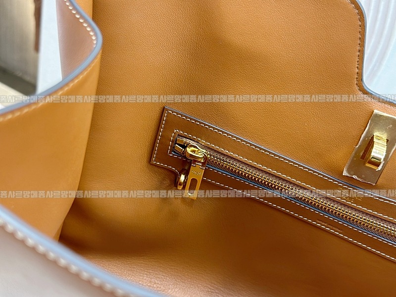 셀린느카바스16  20260305-135852-011루.jpg