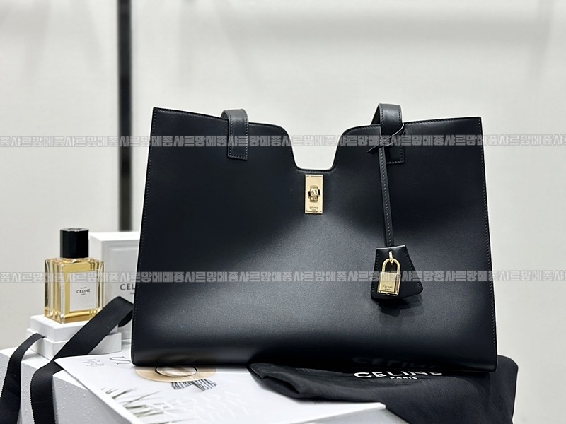 셀린느카바스16  20260305-140152-001루.jpg