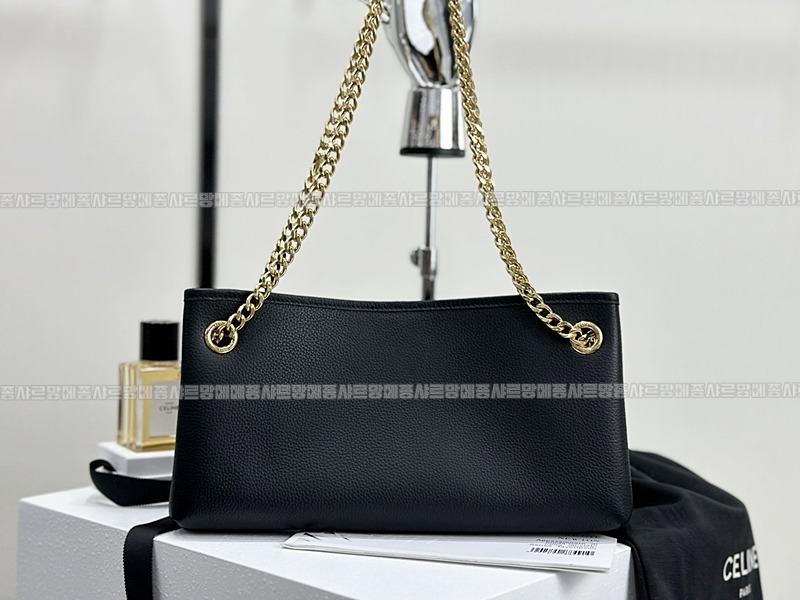 셀린느미디움뉴스페이퍼백  20260305-140918-002루.jpg