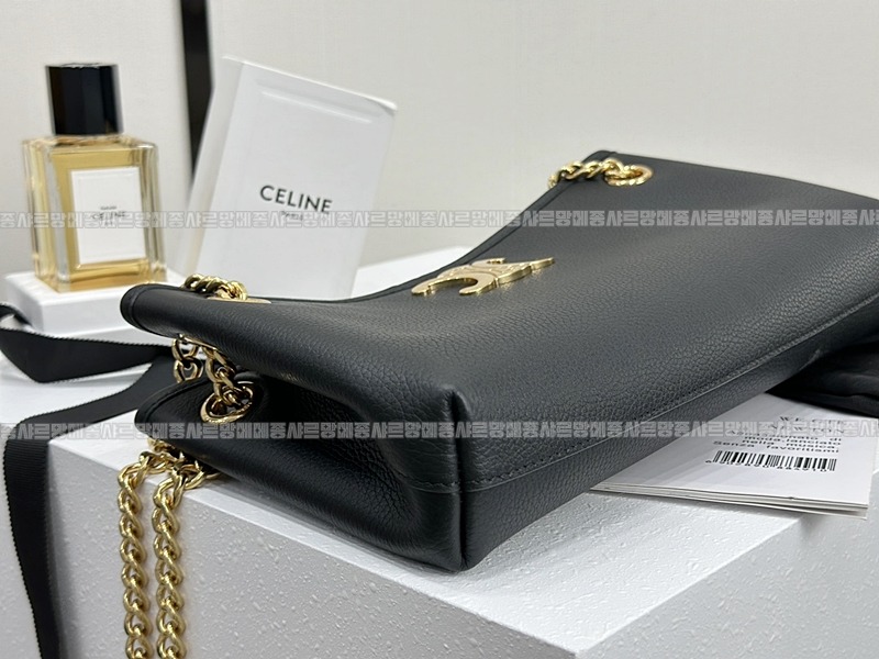 셀린느미디움뉴스페이퍼백  20260305-140918-007루.jpg