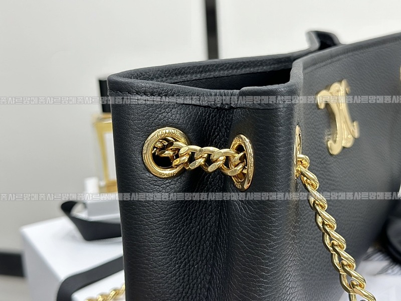 셀린느미디움뉴스페이퍼백  20260305-140919-011루.jpg