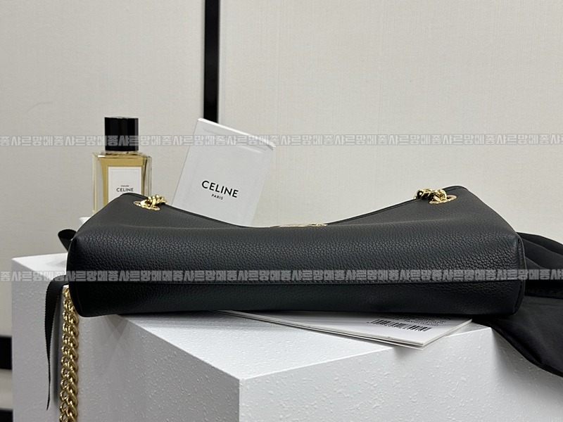 셀린느미디움뉴스페이퍼백  20260305-140919-012루.jpg