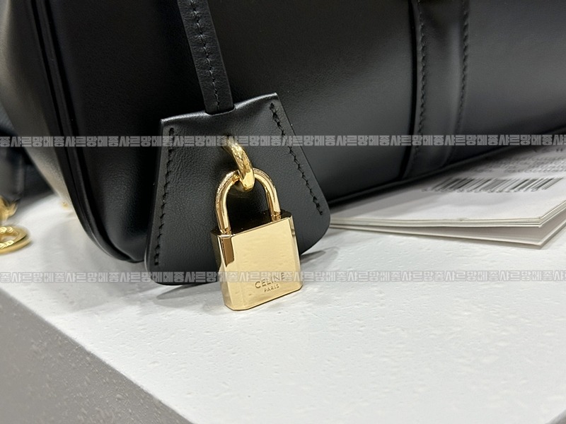 셀린느스몰16백  20260305-142752-011루.jpg