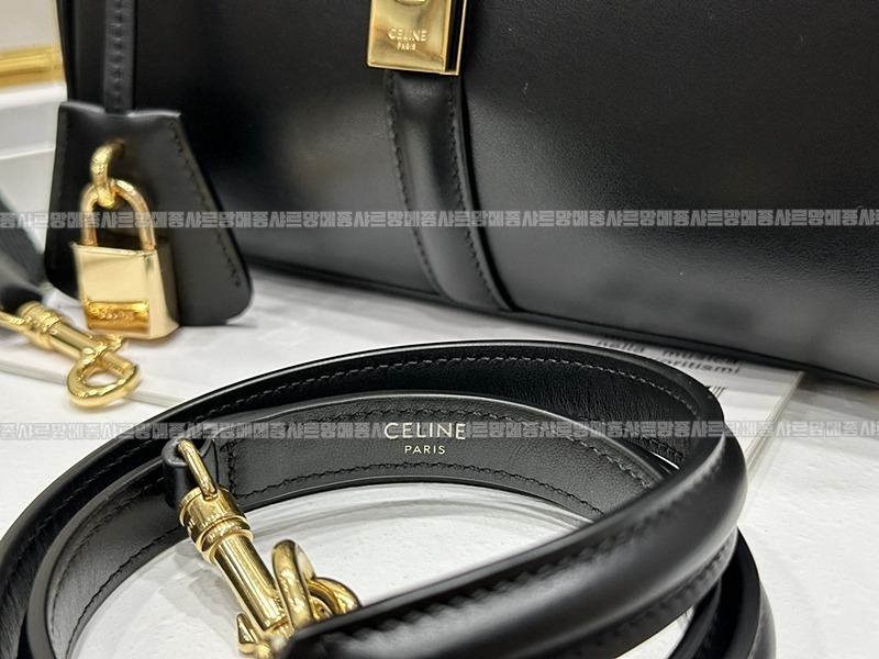 셀린느스몰16백  20260305-142753-014루.jpg