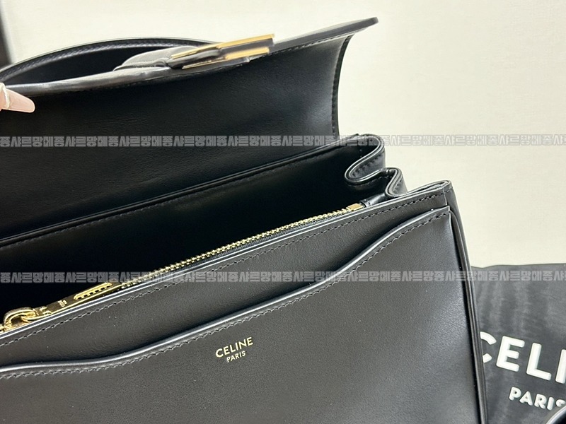 셀린느스몰16백  20260305-142753-015루.jpg