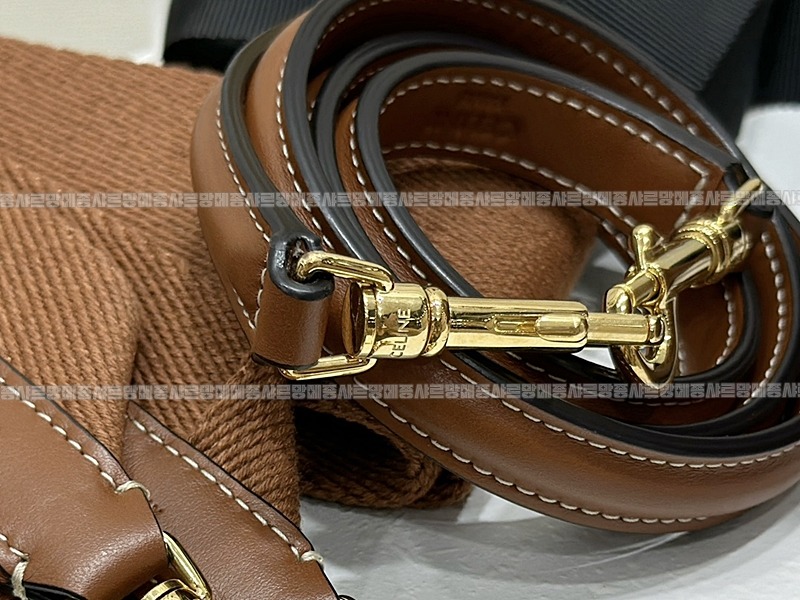 셀린느스몰16백  20260305-143032-012루.jpg