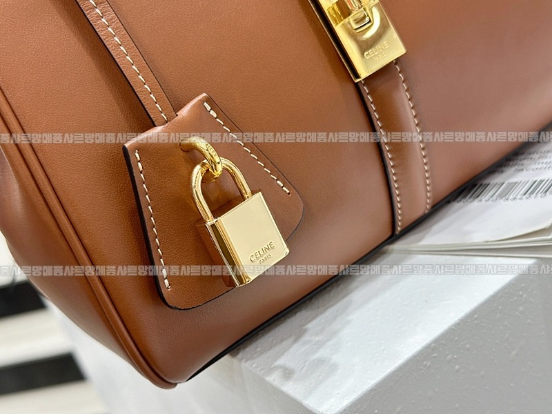 셀린느스몰16백  20260305-143032-011루.jpg