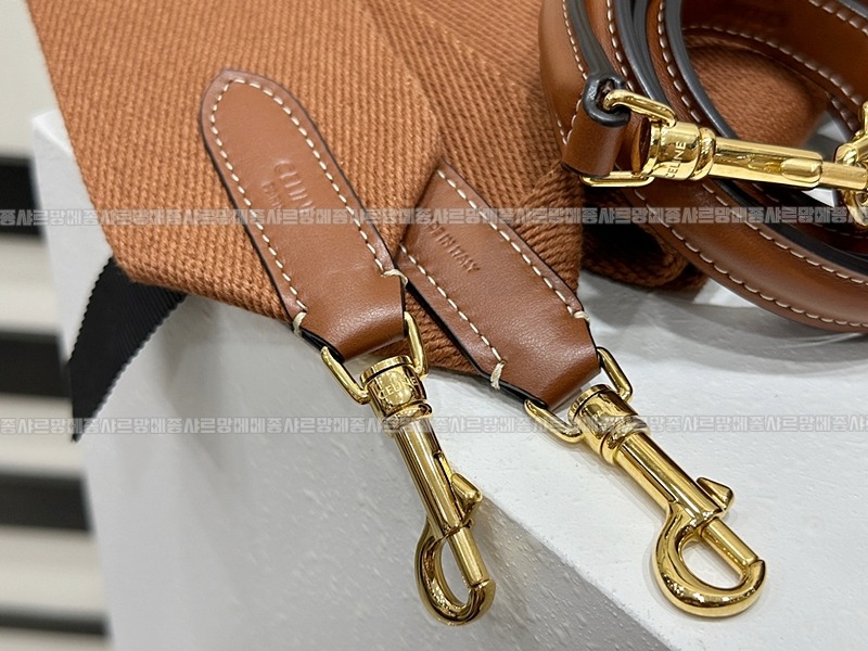 셀린느스몰16백  20260305-143032-013루.jpg