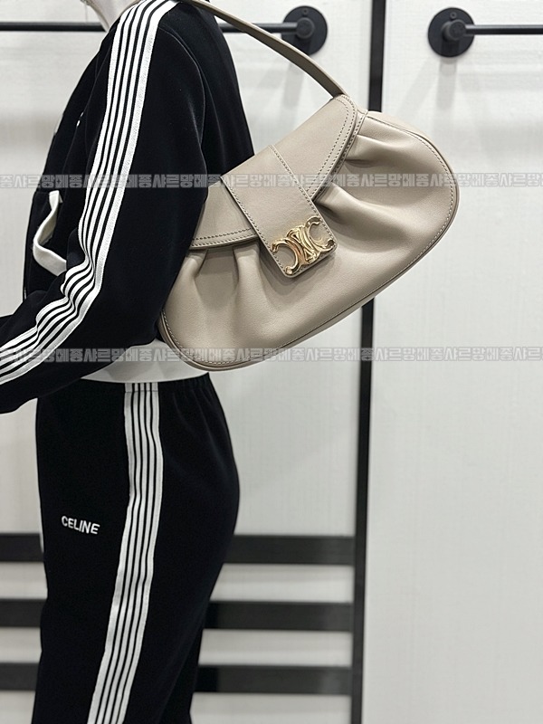 셀린느미디움폴리벡  20260305-143814-017루.jpg