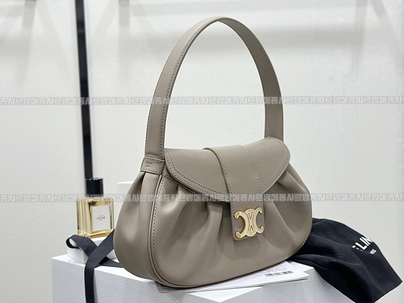 셀린느미디움폴리벡  20260305-143812-002루.jpg