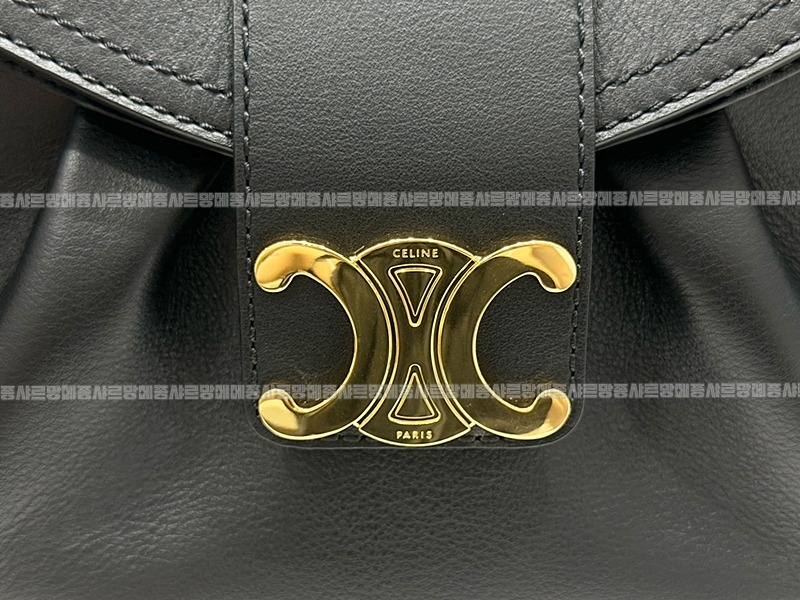 셀린느미디움폴리벡  20260305-145121-017루.jpg