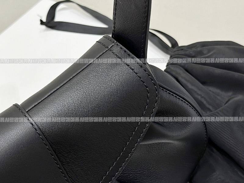 셀린느미디움폴리벡  20260305-145122-023루.jpg