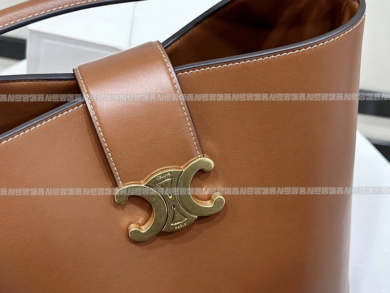 셀린느미디움루이스버킷백  20260305-160120-017루.jpg