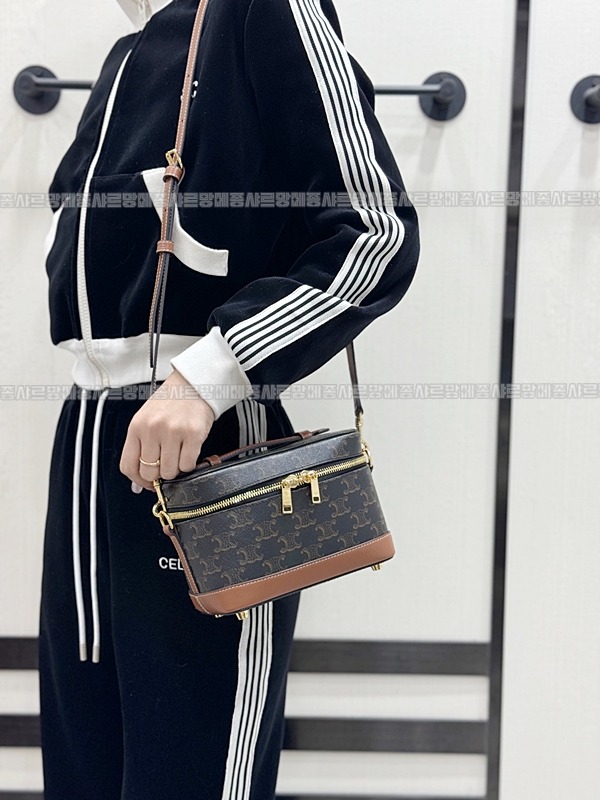 셀린느베니티백  20260305-161016-017루.jpg