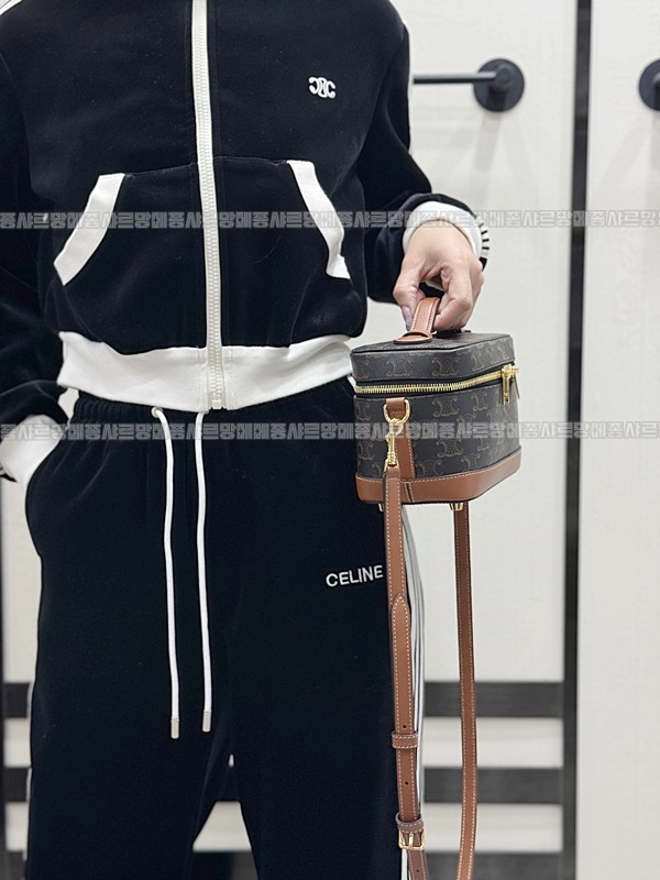 셀린느베니티백  20260305-161016-021루.jpg