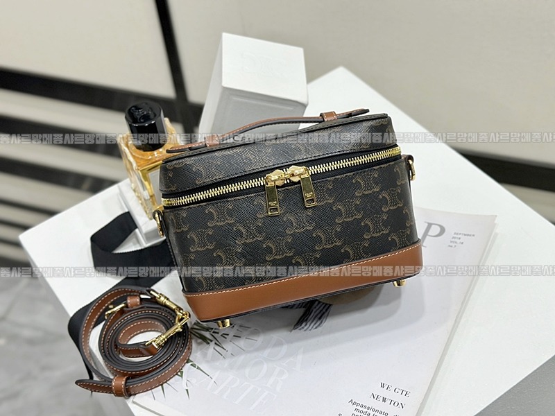 셀린느베니티백  20260305-161014-001루.jpg