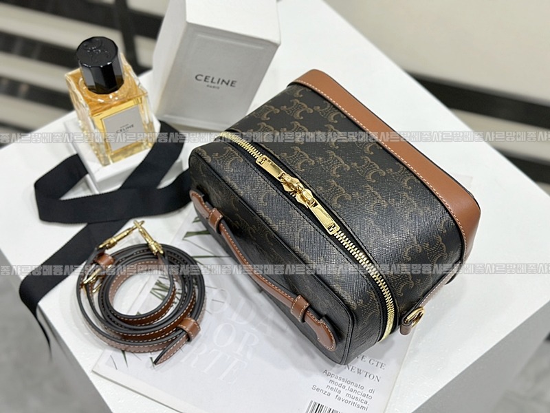 셀린느베니티백  20260305-161014-004루.jpg