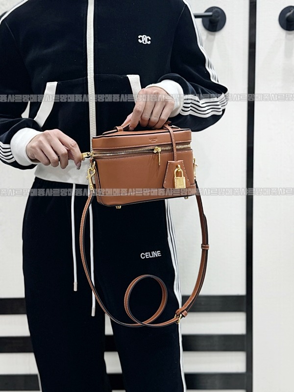 셀린느베니티백  20260305-161357-021루.jpg