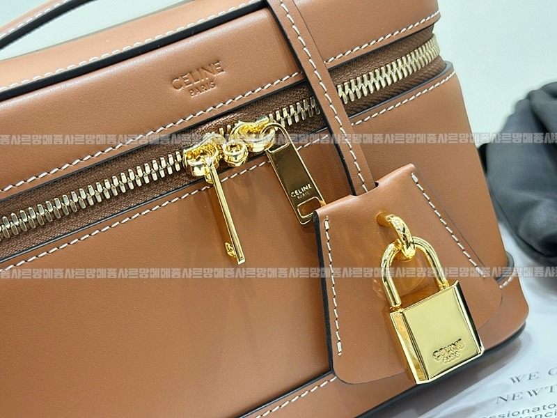 셀린느베니티백  20260305-161355-008루.jpg