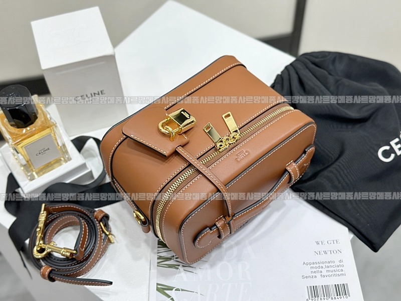 셀린느베니티백  20260305-161356-014루.jpg