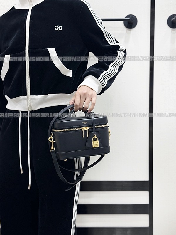 셀린느베니티백  20260305-163752-020루.jpg