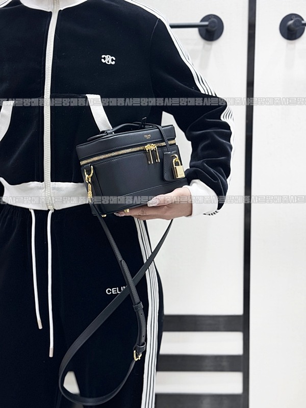 셀린느베니티백  20260305-163752-019루.jpg