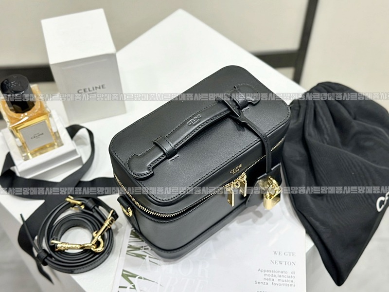 셀린느베니티백  20260305-163750-004루.jpg