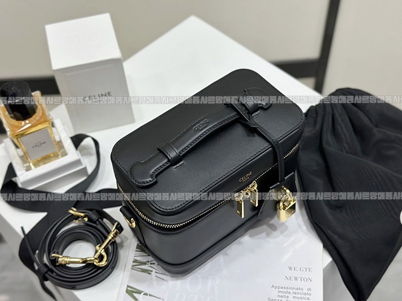 셀린느베니티백  20260305-163751-013루.jpg