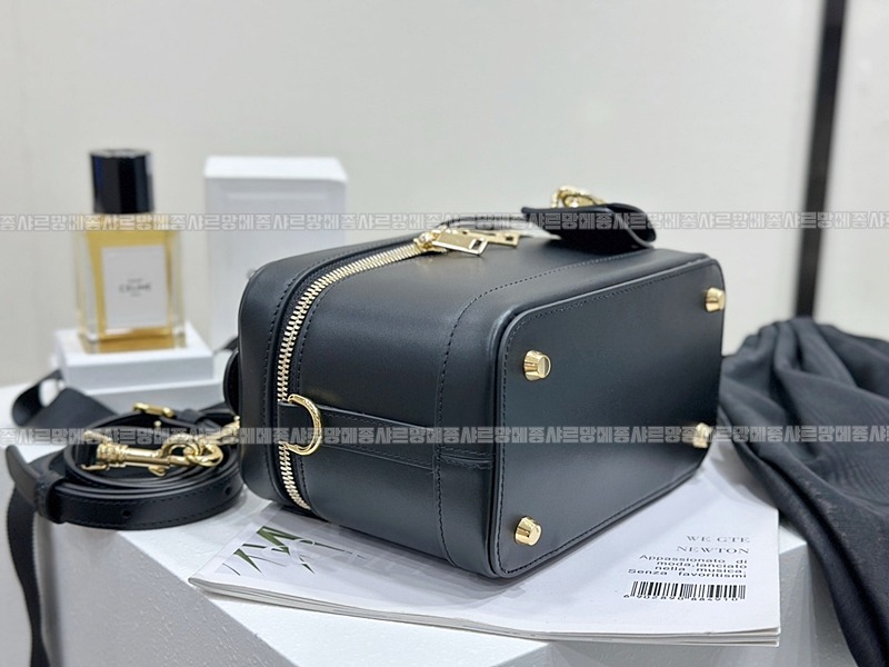 셀린느베니티백  20260305-163751-014루.jpg