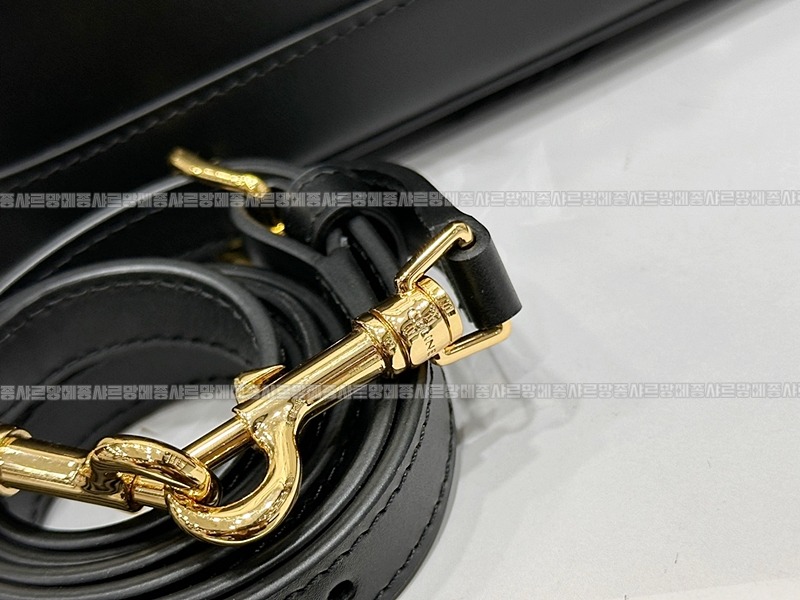 셀린느베니티백  20260305-163751-015루.jpg