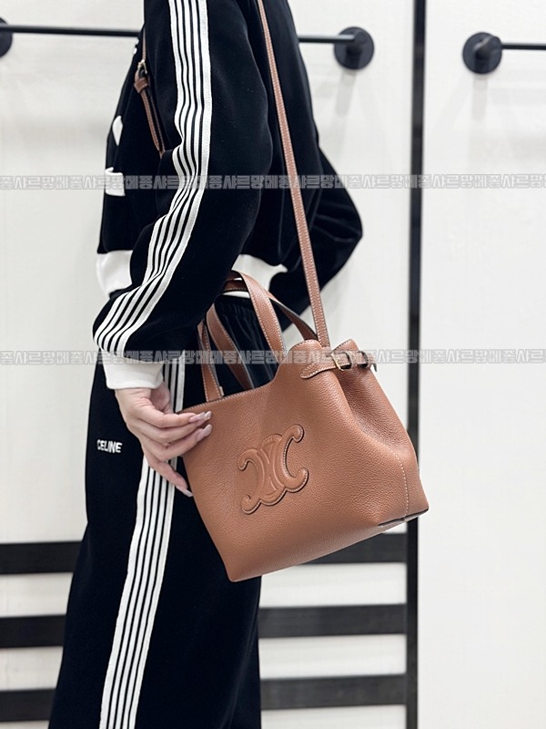 셀린느미니카바스아나이스퀴르트리옹프  20260305-164524-020루.jpg